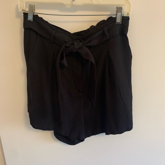Steve Madden Pants - BB Dakota by Steve Madden dressy black shorts with belt